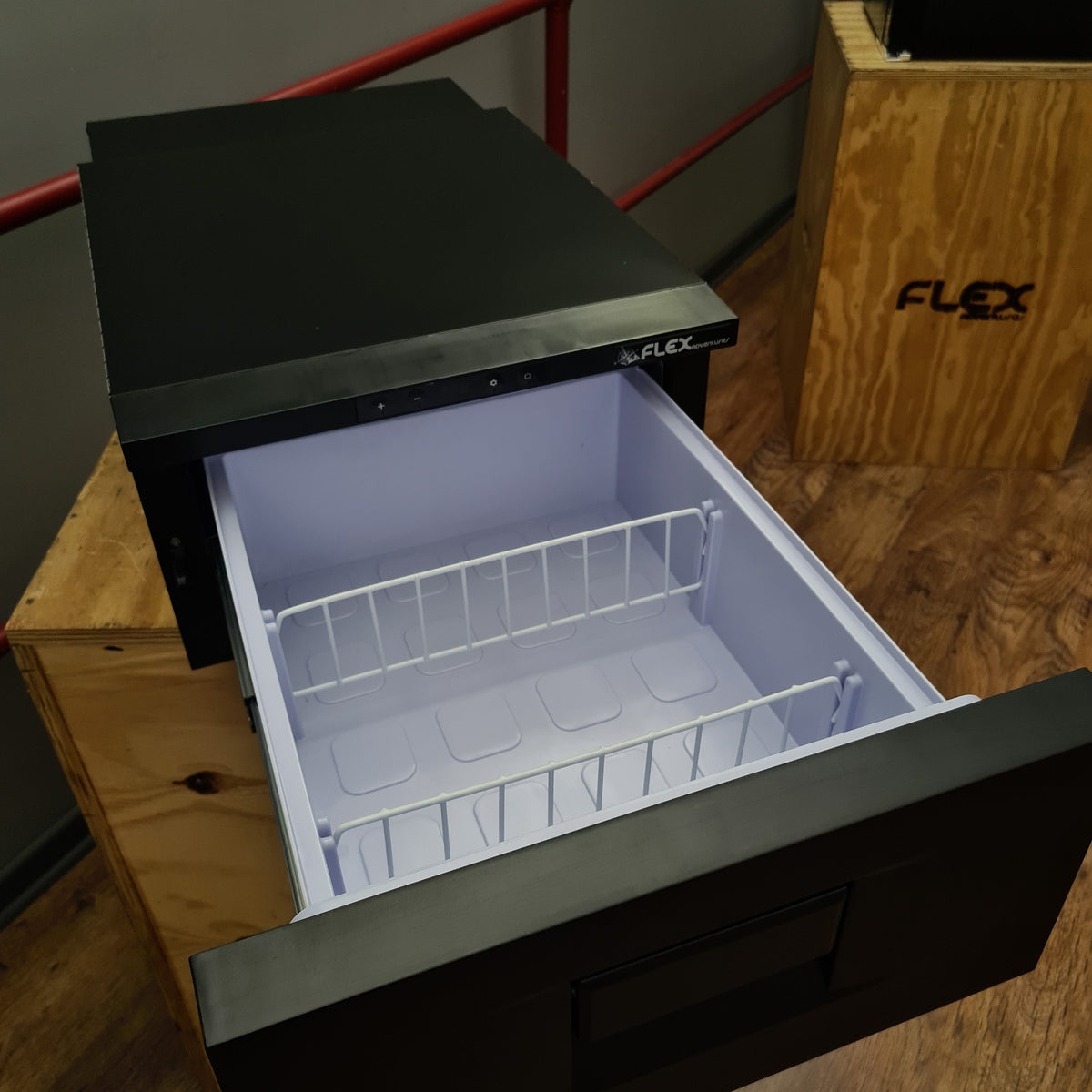 Flex D30 Single-Zone Camping Fridge/Freezer (12/24V, Bluetooth App Control)