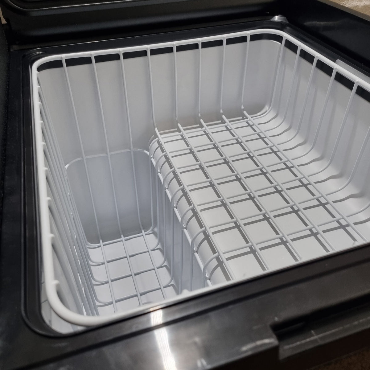 Dual Zone Camping Fridge Freezer 75L – Advanced Cooling for Smooth, Reliable Journeys - image 10